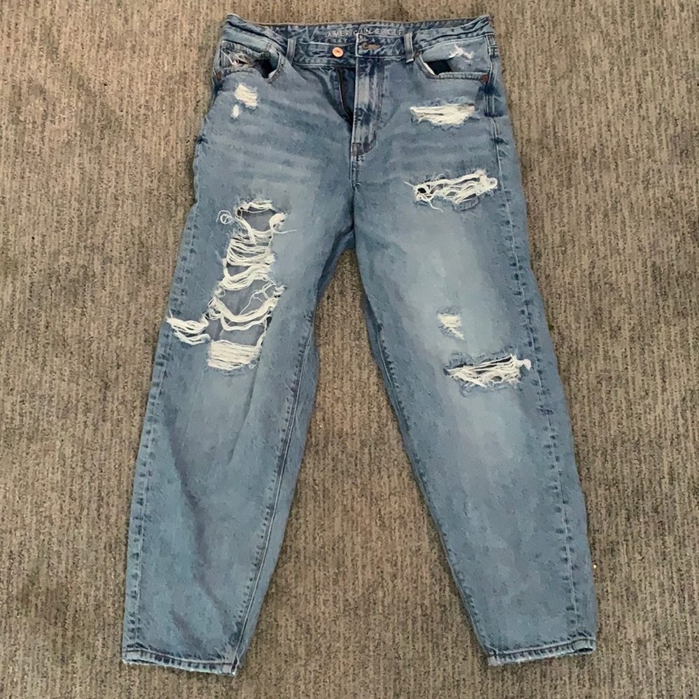 American Eagle relaxed mom jean, 8 regular.